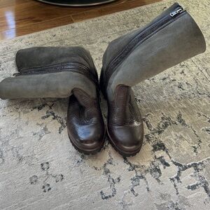 Blackstone Women’s Gray and Brown Boots with Sheepskin Lining